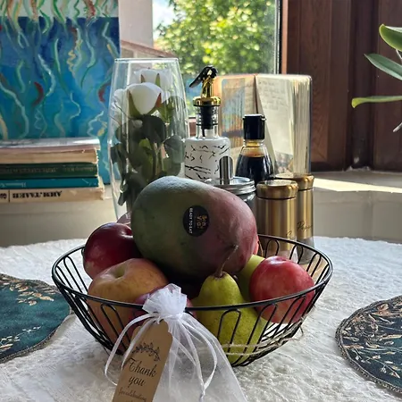 شقة The Corner Is A Small, Sunny And Cozy فارنا